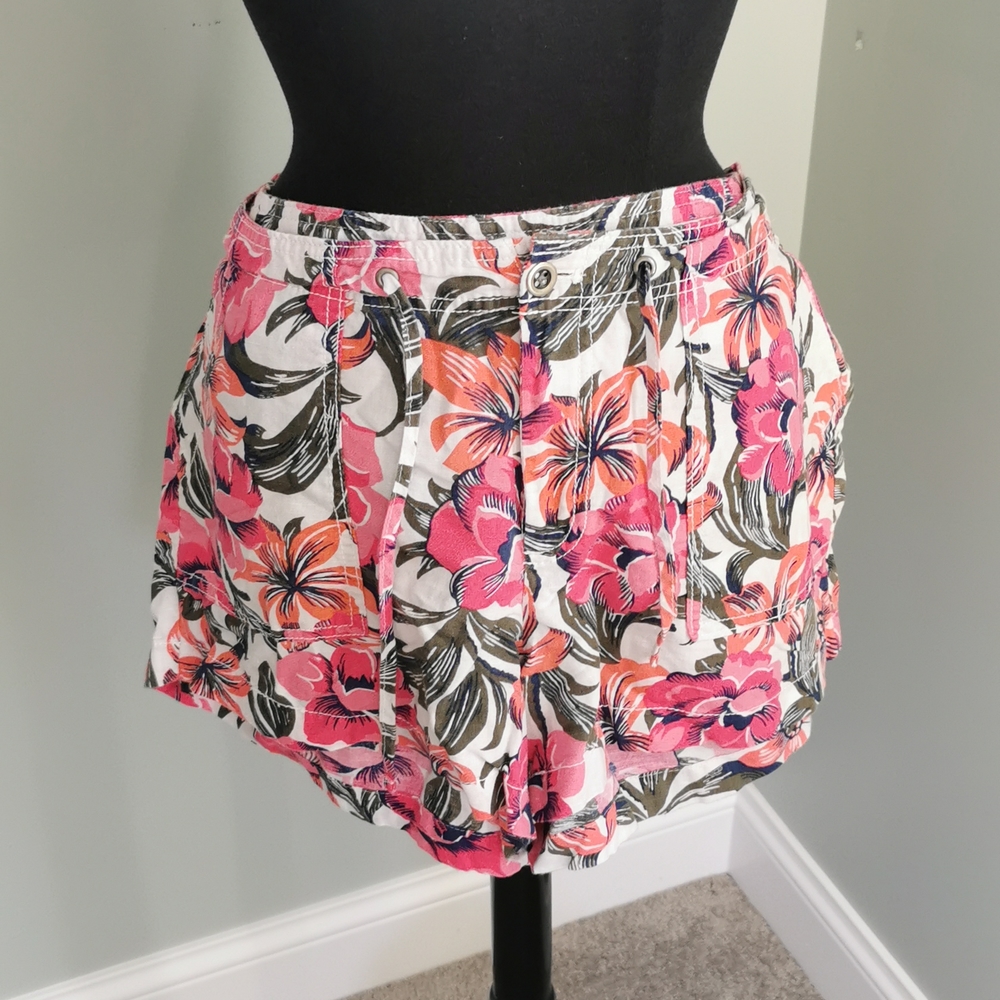 Gap Flower shorts size 16